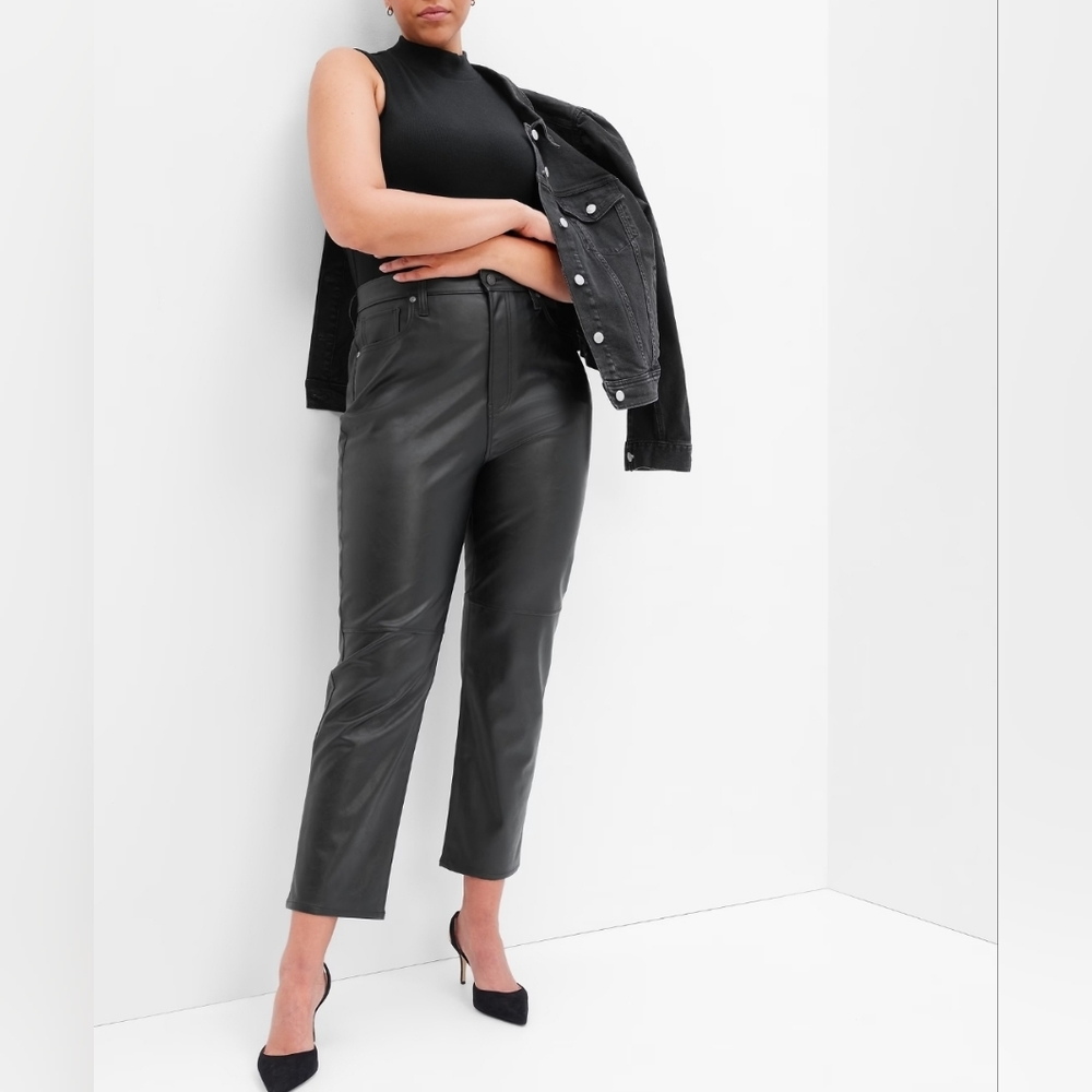 NEW! Gap, Sky High Rise Vegan Leather Cheeky Straight Pants,Size  33/16 R,Black